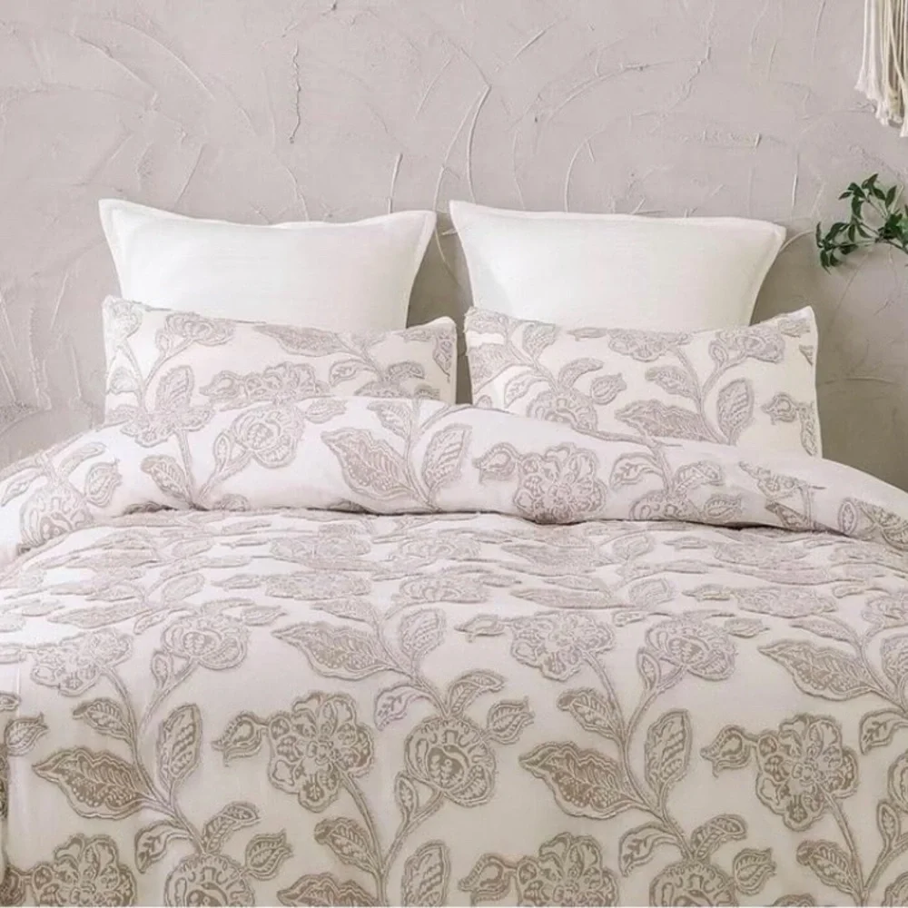 NEW Anthropologie Embroidered Floral Jacquard Cotton Bedding Duvet & Sham Set